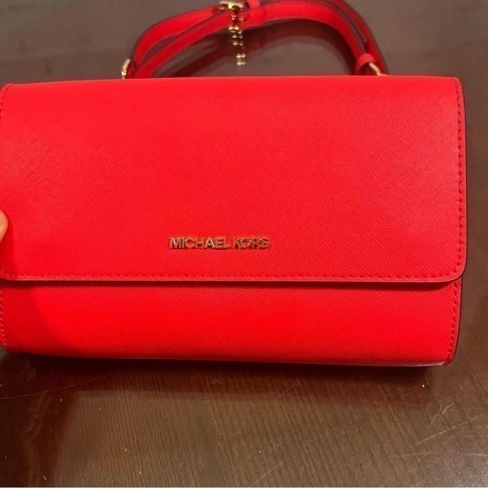 MICHAEL KORS Saffiano Leather 3-in-1 Crossbody. Jet Set Travel bag NWT Coral - Picture 3 of 14